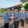 Raih Juara Kesatu, KaKanKemenag Sampang Apresiasi Tim Gerak Jalan di Apel Rutin 17an