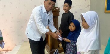 Kemenag Sampang Bersama BAZNAS Rayakan Lebaran Anak Yatim