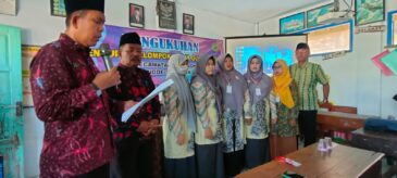 Kukuhkan KKG MI, Ketua KKMI Camplong : Pilar Penting Peningkatan Kualitas Madrasah