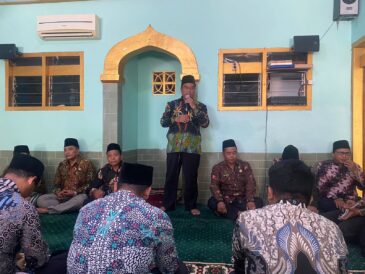 KaKan Kemenag Sampang Ajak ASN Makmurkan Masjid Dan Musholla